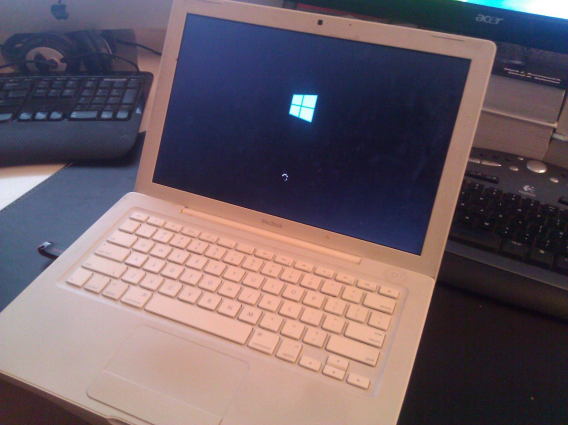 MacBook starting Windows 8 Installation